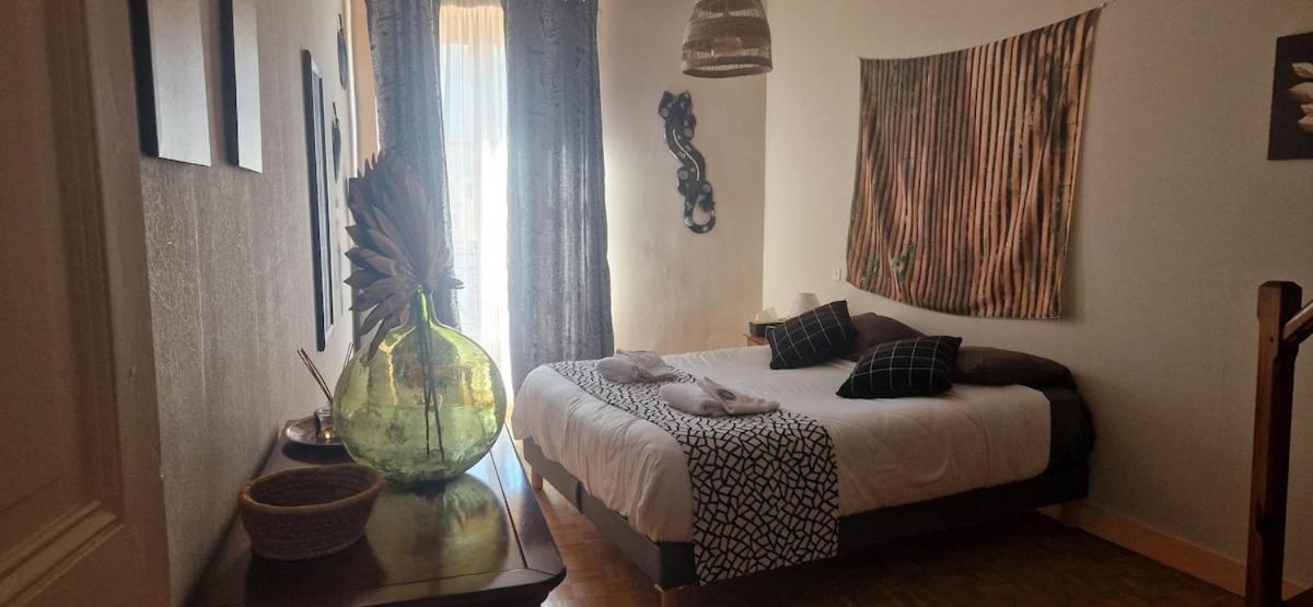 Appartement 120 M² Duplex Coeur Historique Au Calme Le Puy-en-Velay Ngoại thất bức ảnh